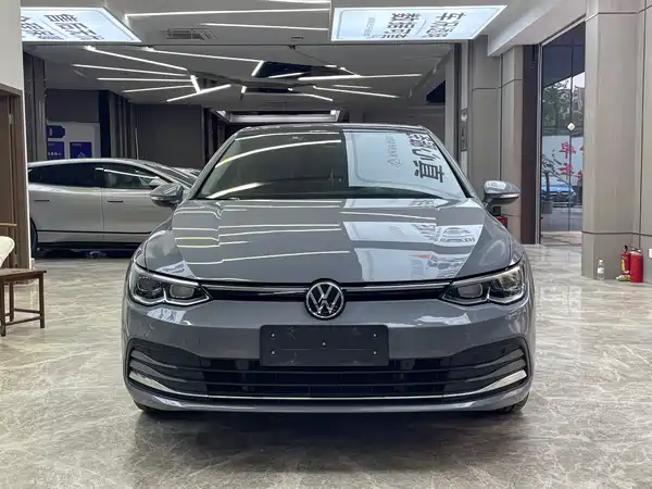 Volkswagen Golf 2021