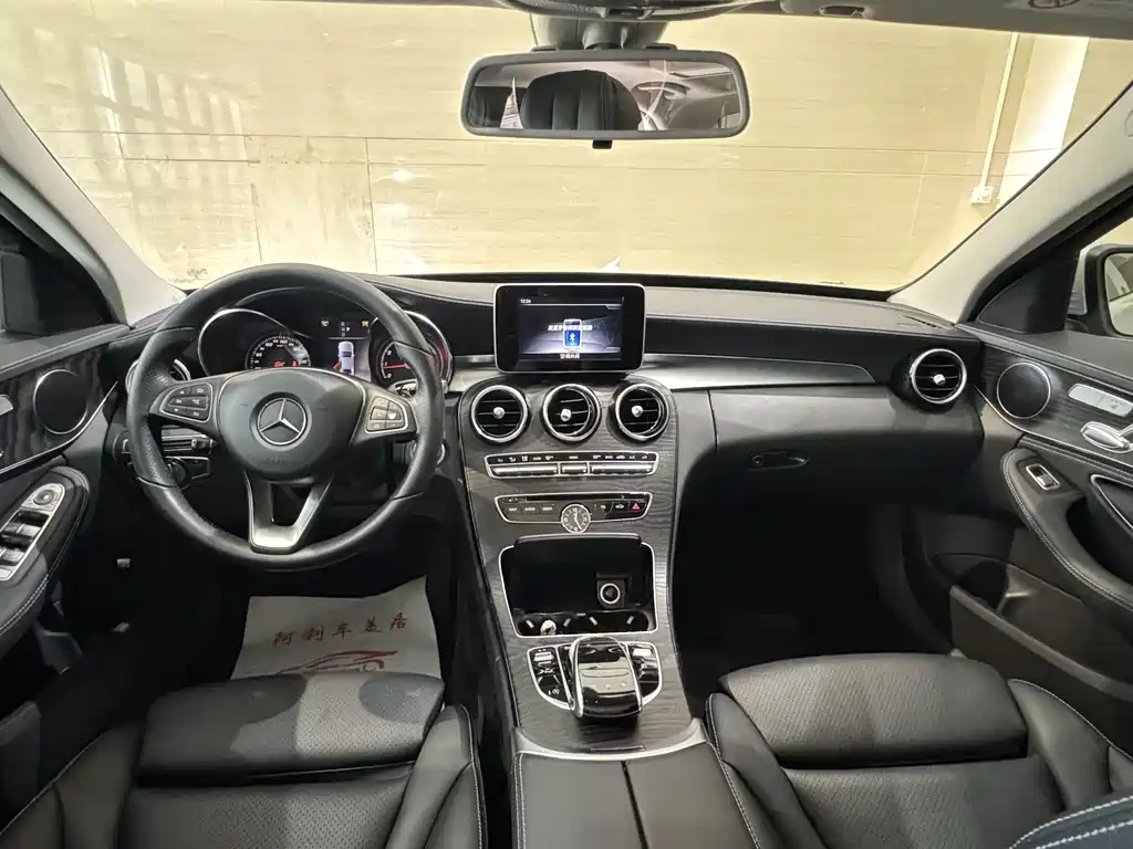 Mercedes-Benz C-Class 2018 — фото 16