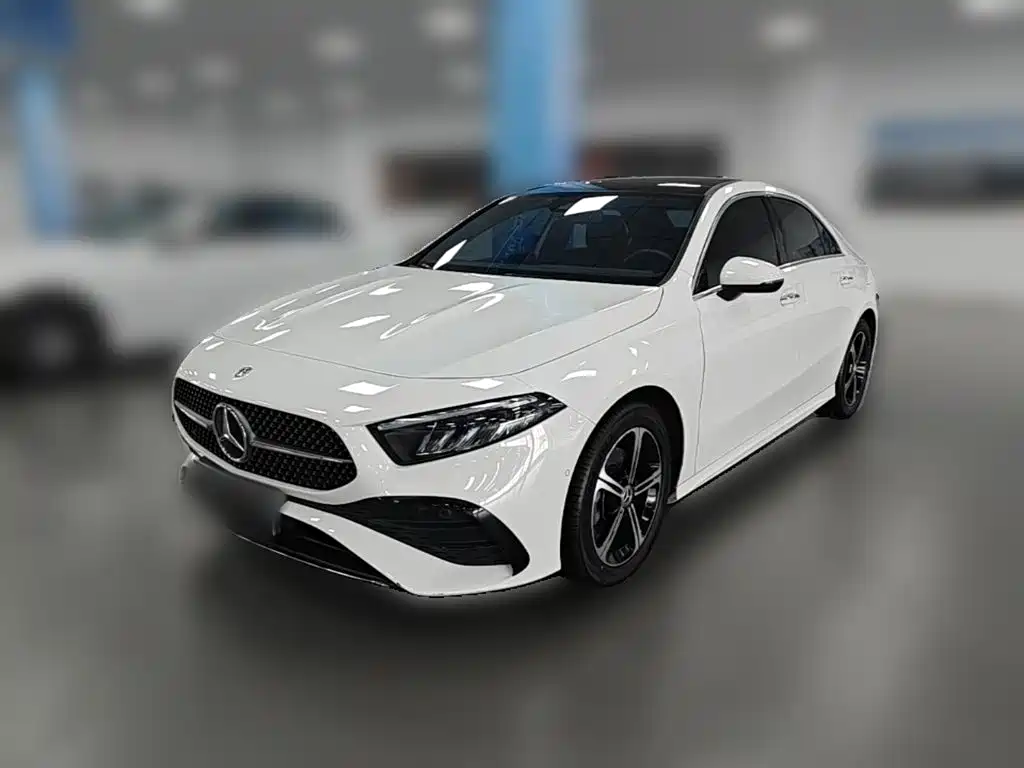 Mercedes-Benz A-Class 2023 — фото 1