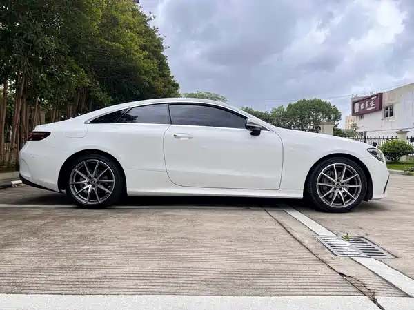 Mercedes-Benz E-Class 2023