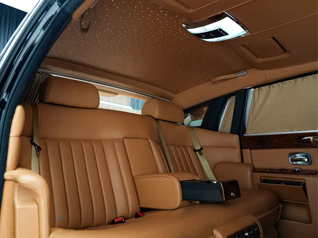 Rolls-Royce Phantom 2010 — фото 17