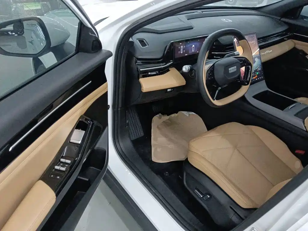 Geely Galaxy L6 2024 — фото 12