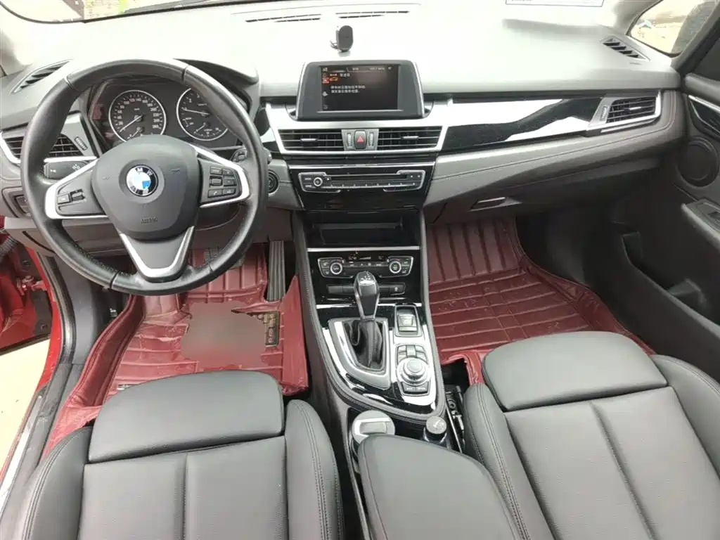 BMW 2 Series Active Tourer 2015 — фото 10