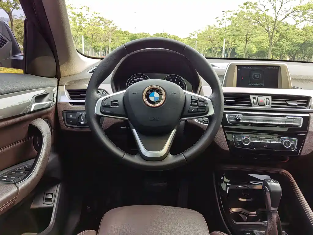 BMW X1 2018 — фото 16