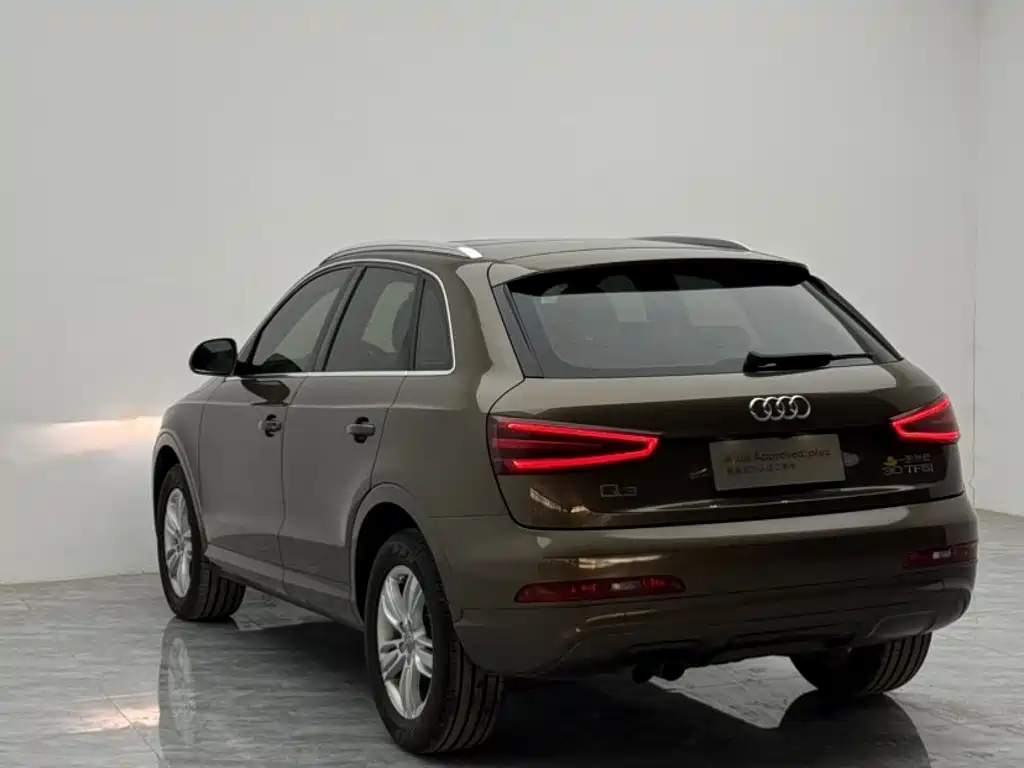 Audi Q3 2015 — фото 8