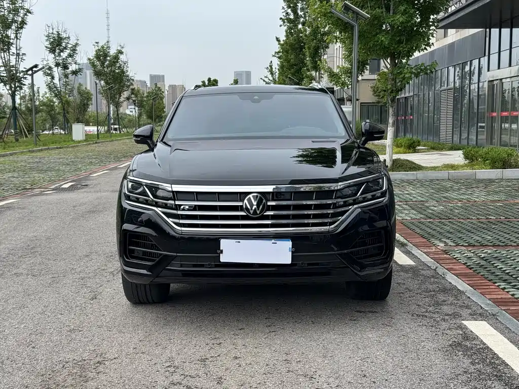 Volkswagen Touareg 2021 — фото 2