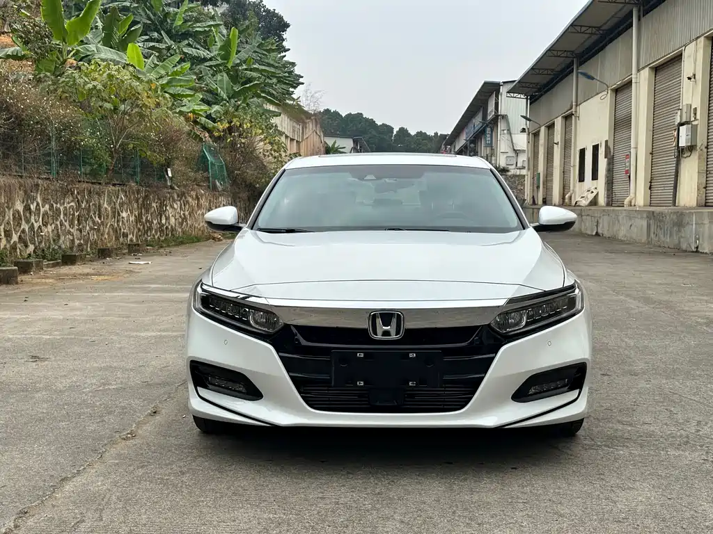 Honda Accord 2018 — фото 2