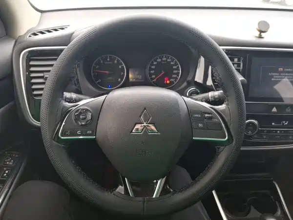 Mitsubishi Outlander 2017