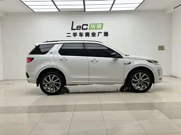 Land Rover Discovery Sport 2024