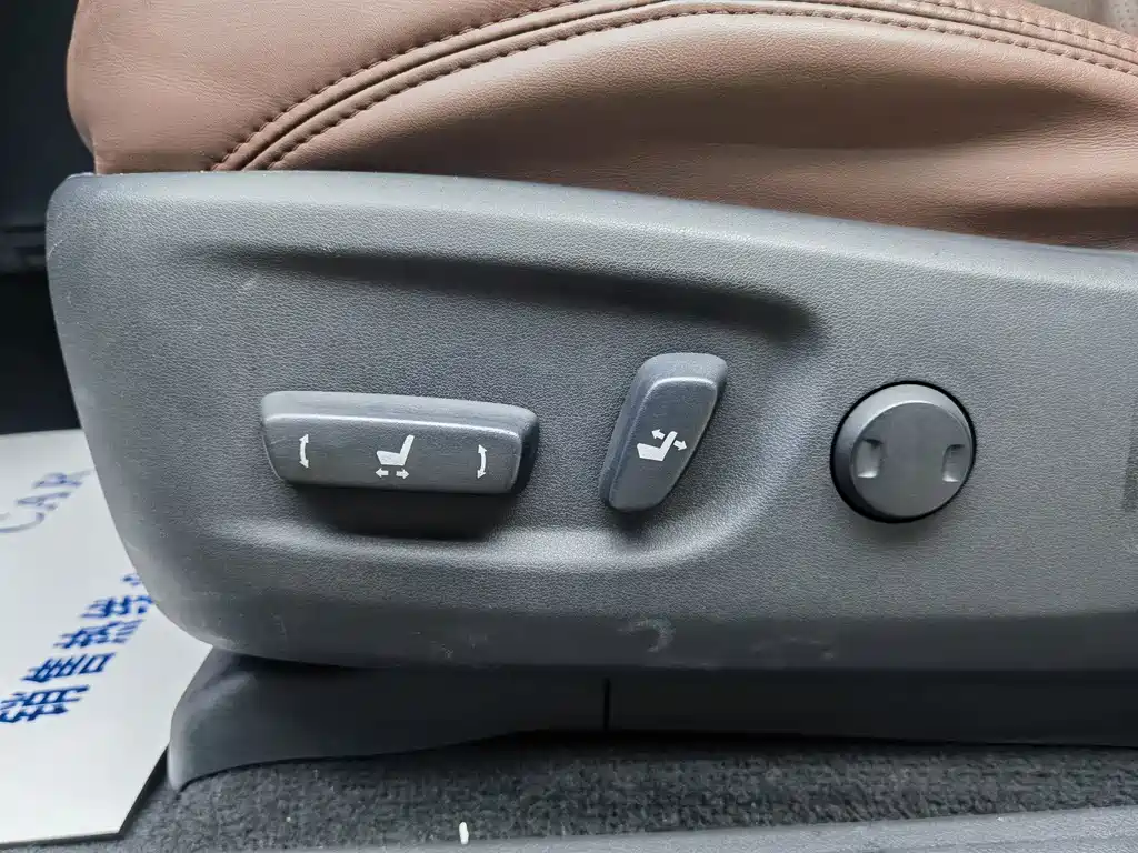 Toyota Prado 2018 — фото 16