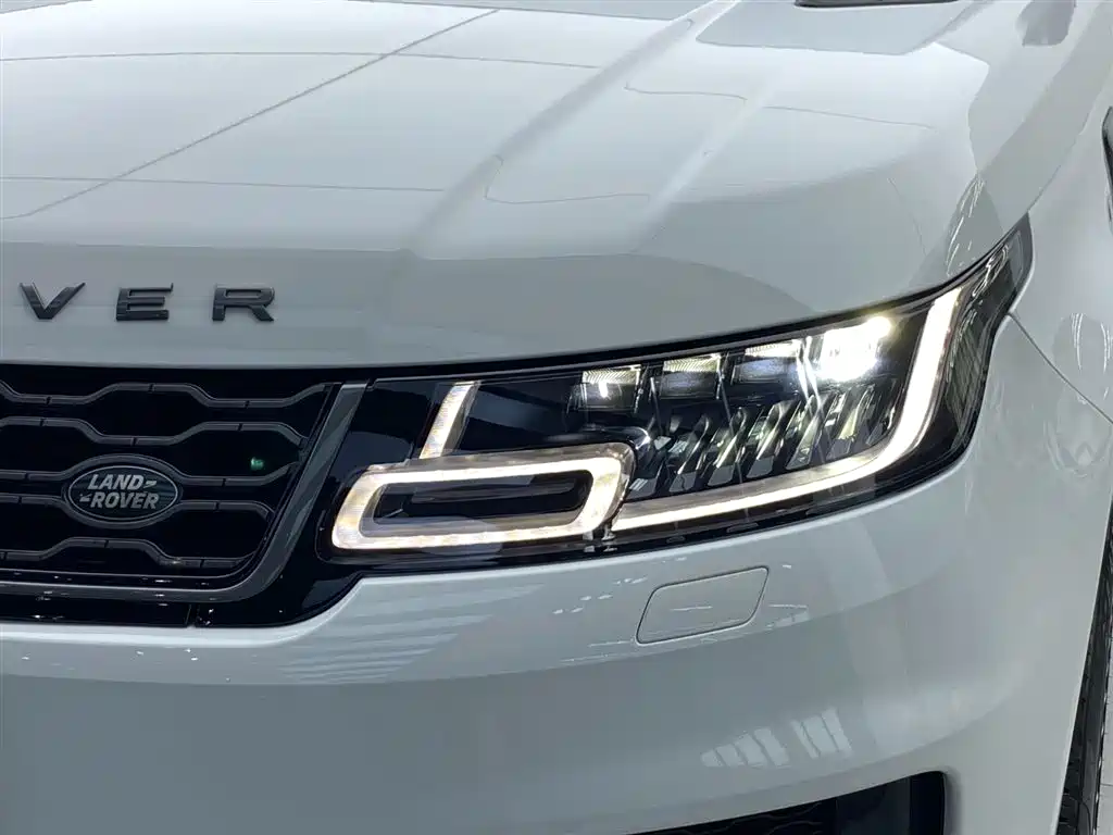 Land Rover Sport 2020 — фото 35