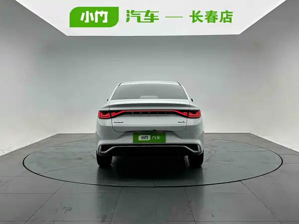 Geely Emgrand L 2022