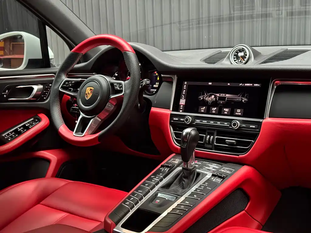Porsche Macan 2020 — фото 20