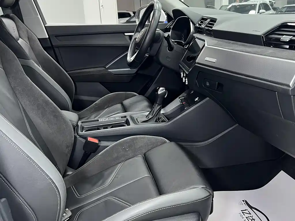 Audi Q3 Sportback 2022 — фото 24