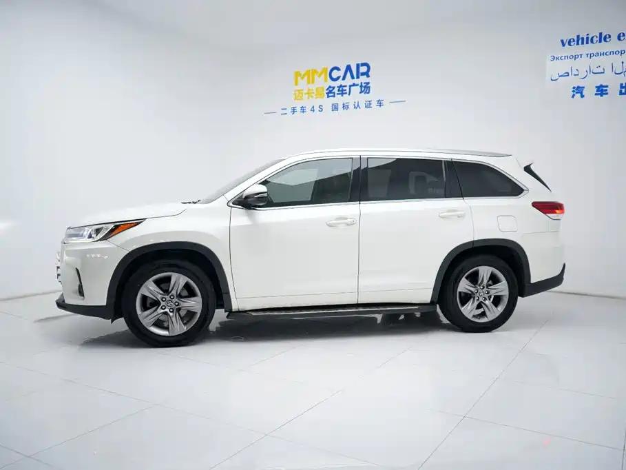 Toyota Highlander 2018 — фото 10