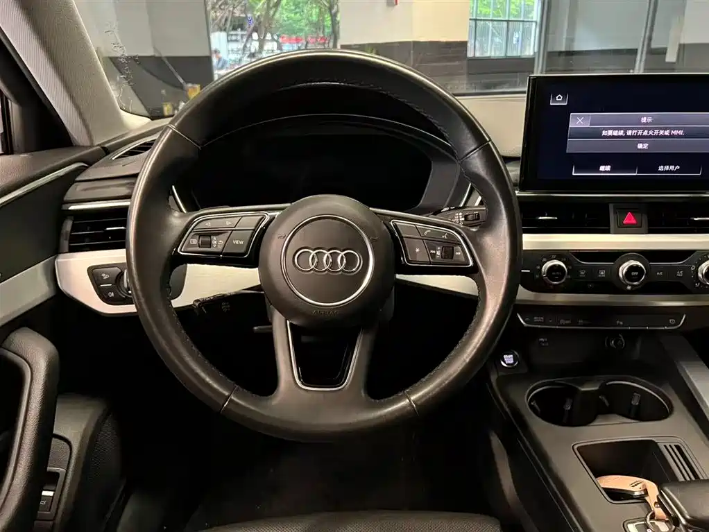 Audi A4L 2023 — фото 9