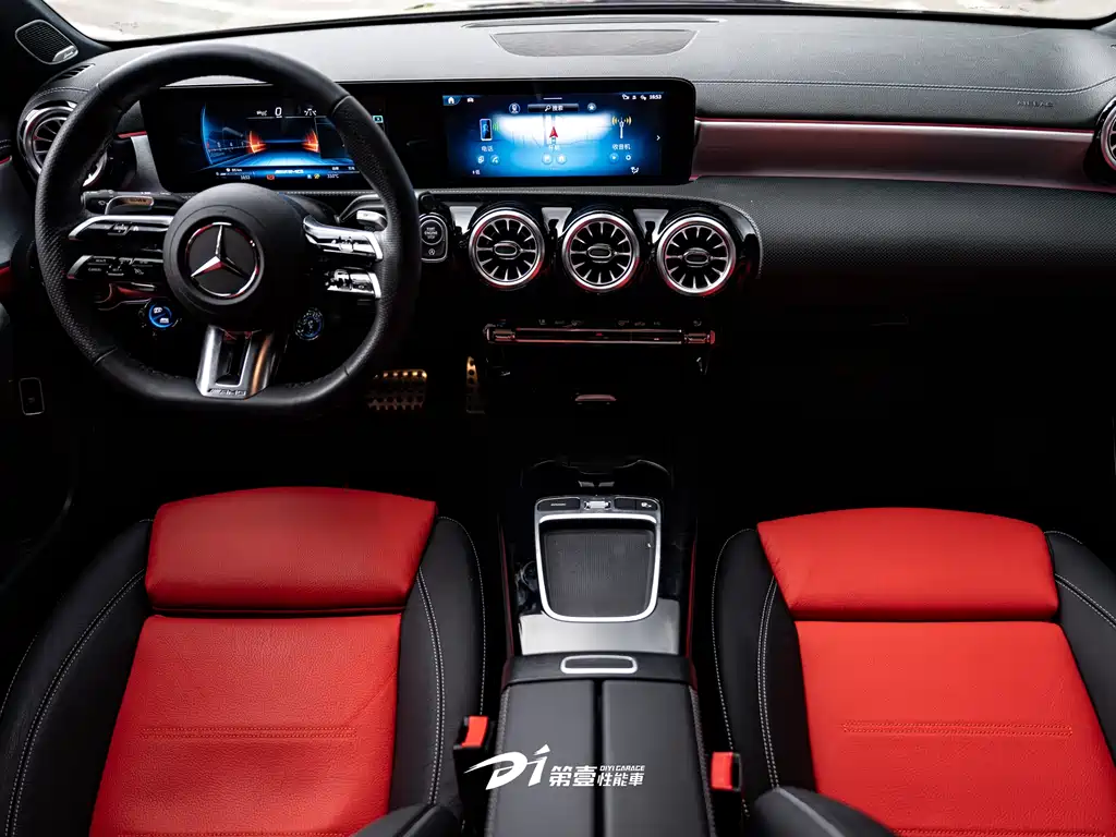 Mercedes-Benz A-Class AMG 2025 — фото 9
