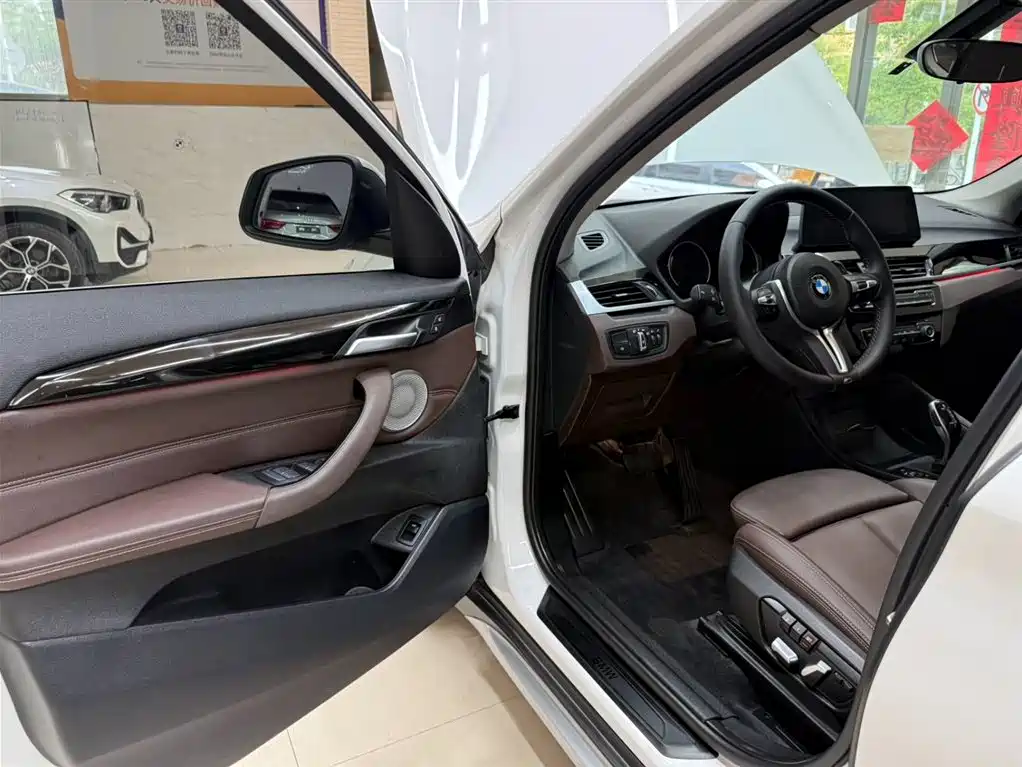 BMW X1 2022 — фото 8