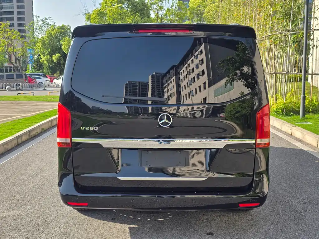 Mercedes-Benz V-Class 2017 — фото 9