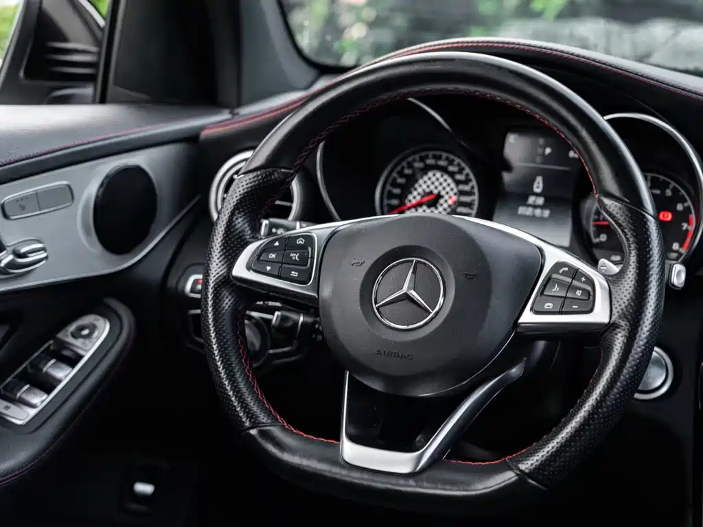Mercedes-Benz GLC AMG 2020 — фото 16