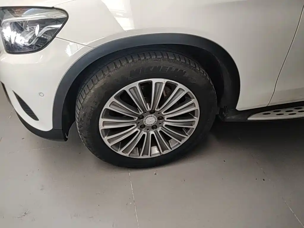 Mercedes-Benz GLC 2016 — фото 25