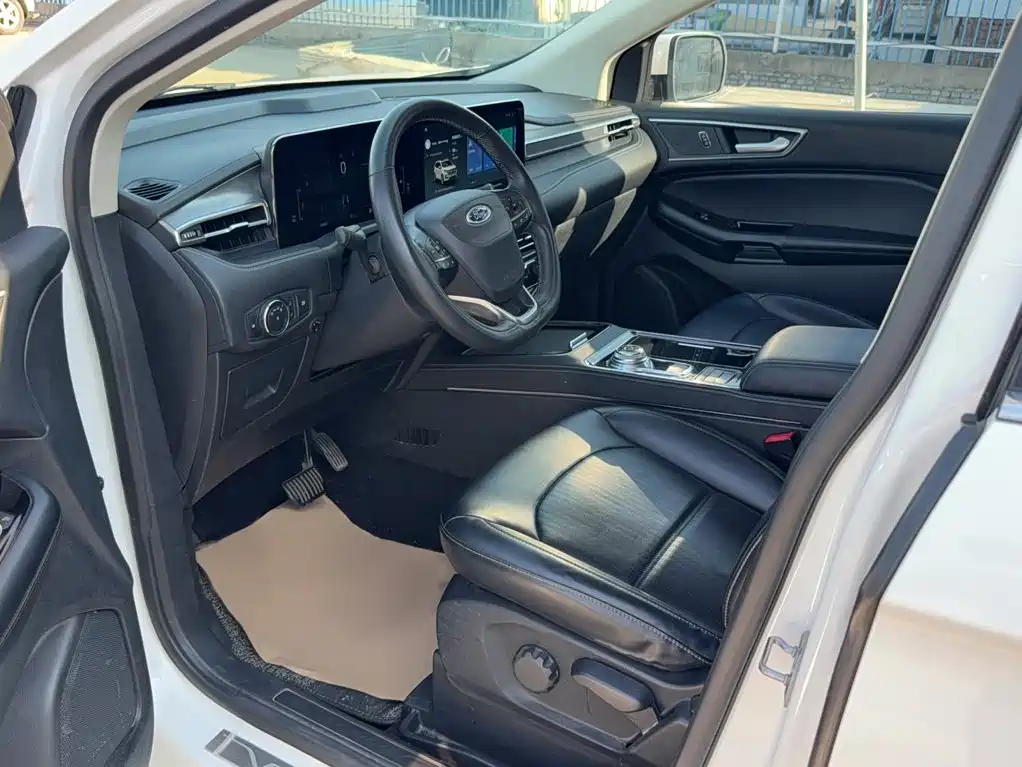 Ford Edge 2021 — фото 12