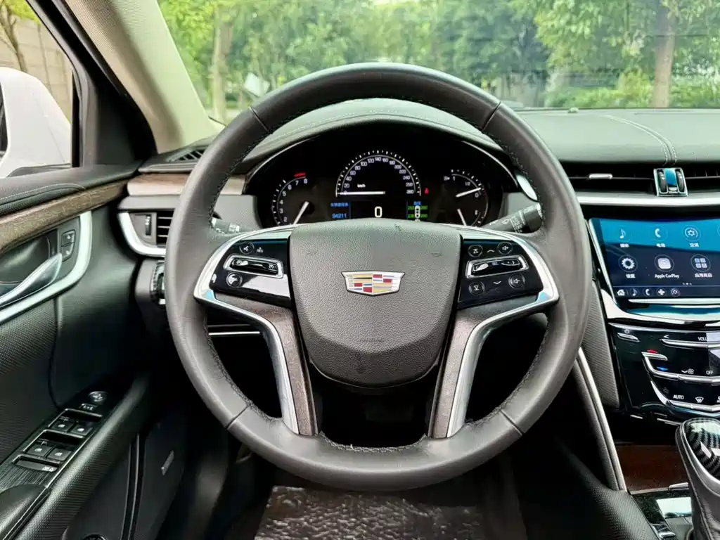 Cadillac XTS 2018 — фото 12