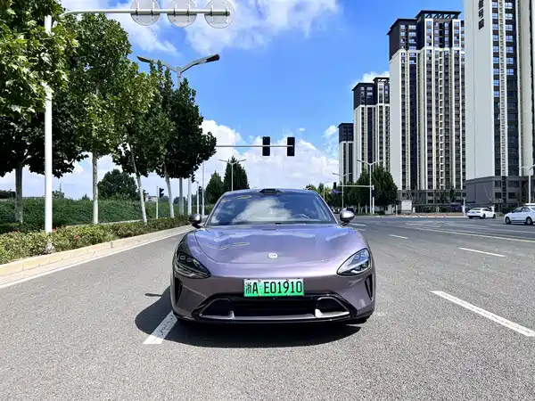 Xiaomi SU7 2024
