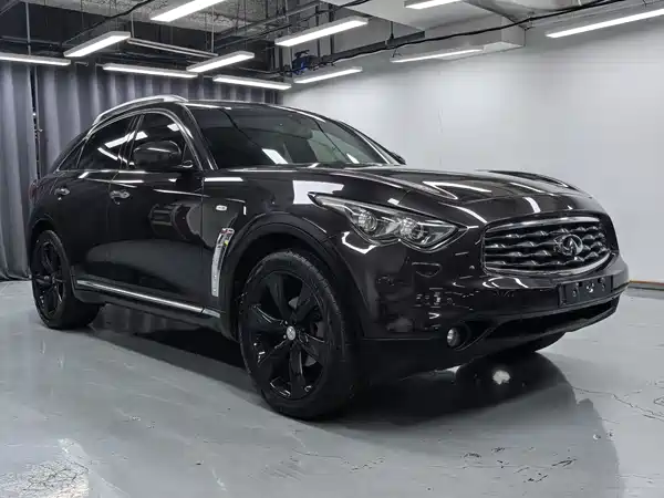 Infiniti FX 2011