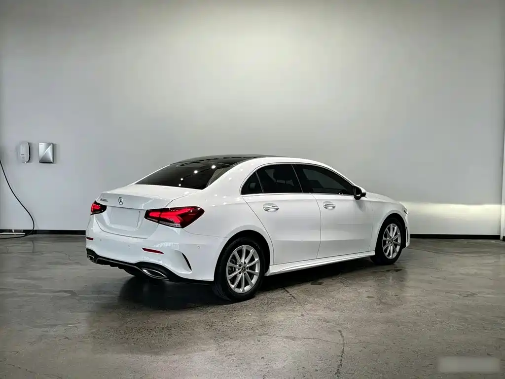 Mercedes-Benz A-Class 2021 — фото 9