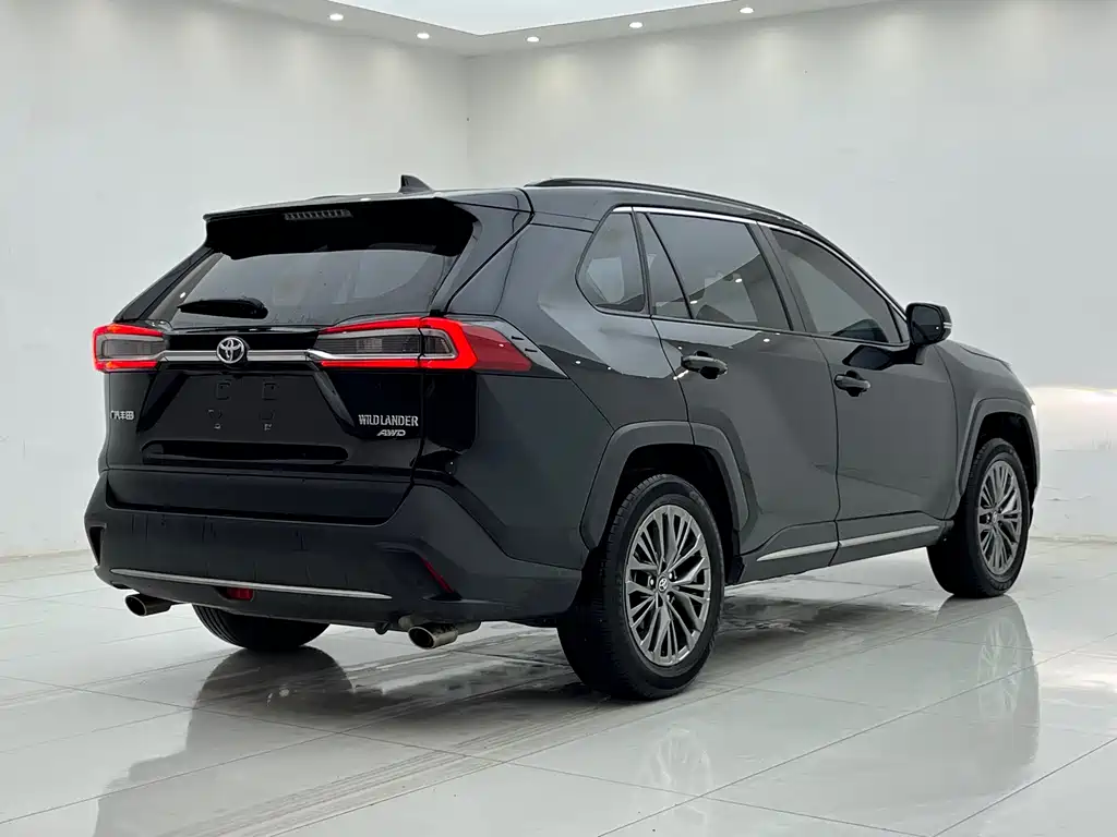 Toyota Wildlander 2023 — фото 12