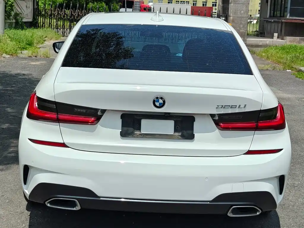 BMW 3 Series 2021