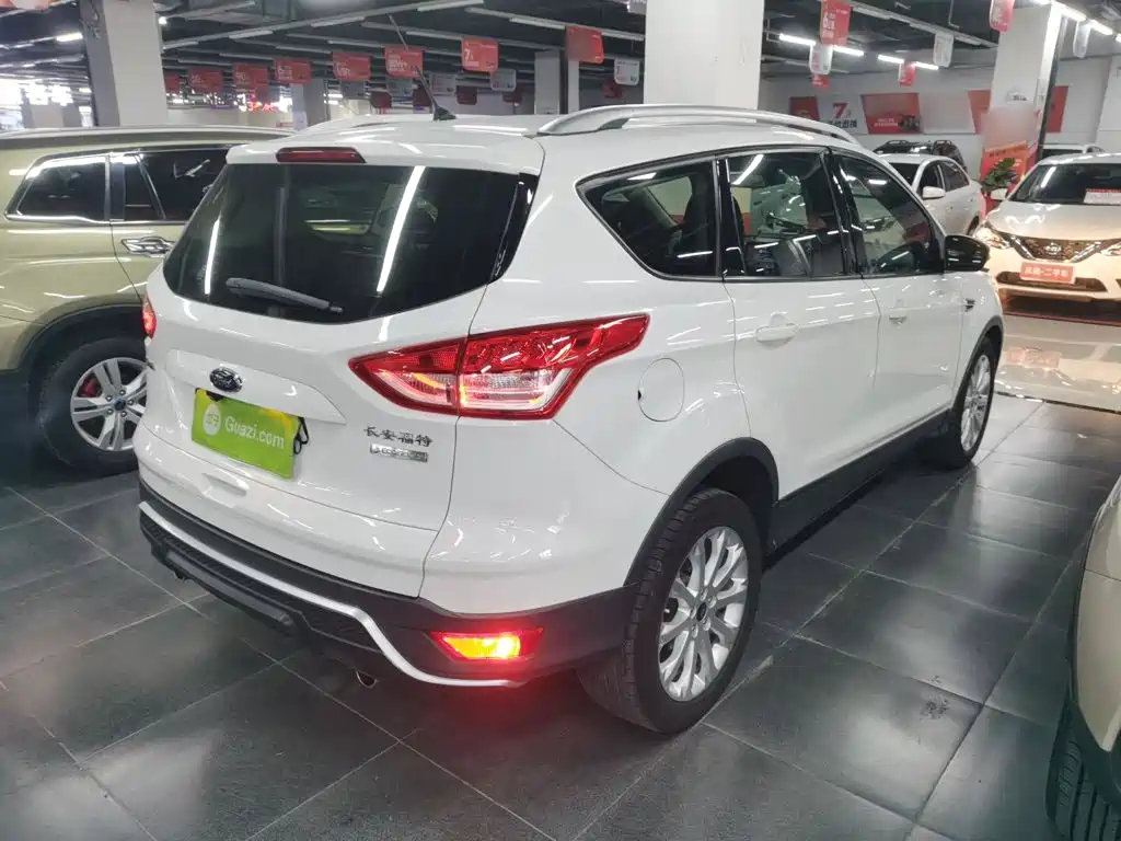 Ford Kuga 2016 — фото 7