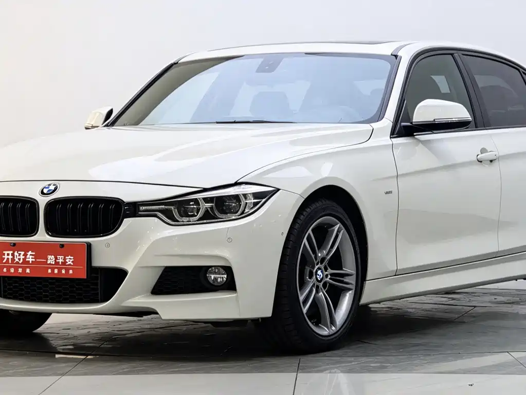 BMW 3 Series 2018 — фото 8