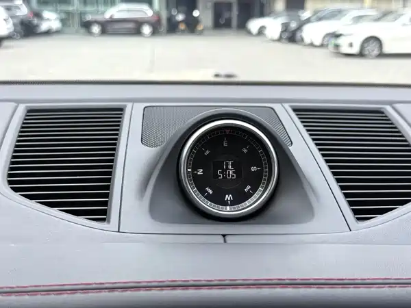 Porsche Macan 2021