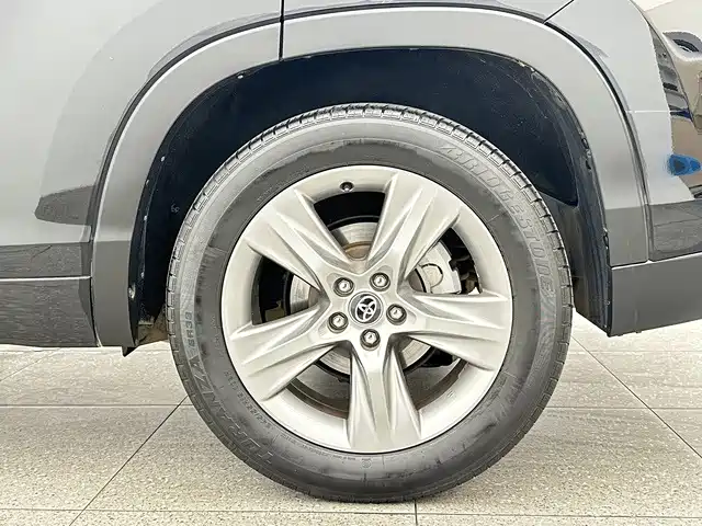 Toyota Highlander 2018 — фото 17