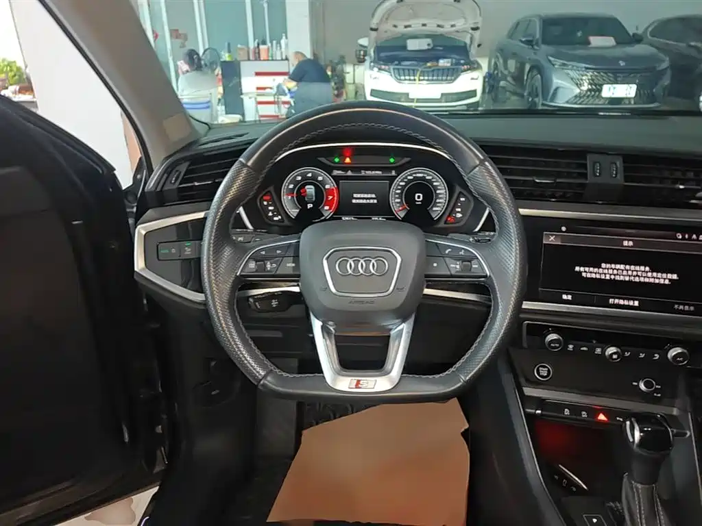 Audi Q3 Sportback 2022 — фото 11