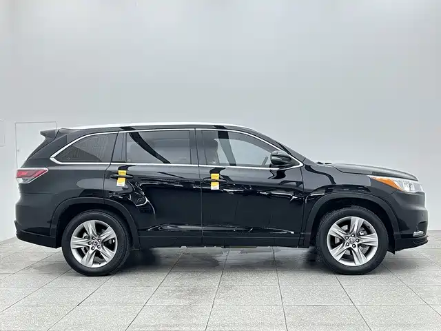 Toyota Highlander 2018 — фото 8
