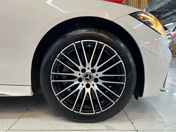 Mercedes-Benz C-Class 2023