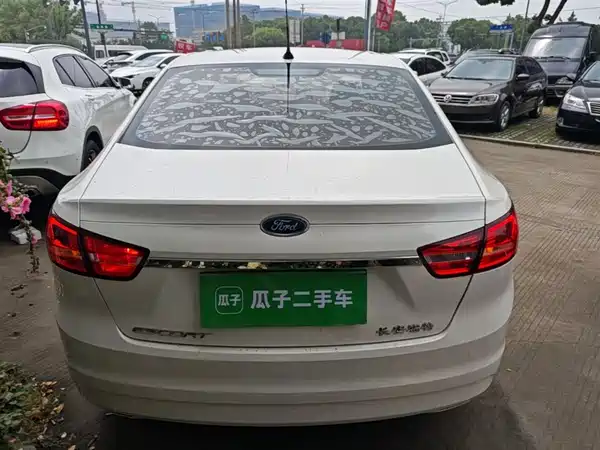 Ford Escort 2017
