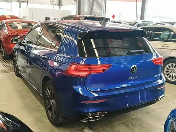 Volkswagen Golf 2021