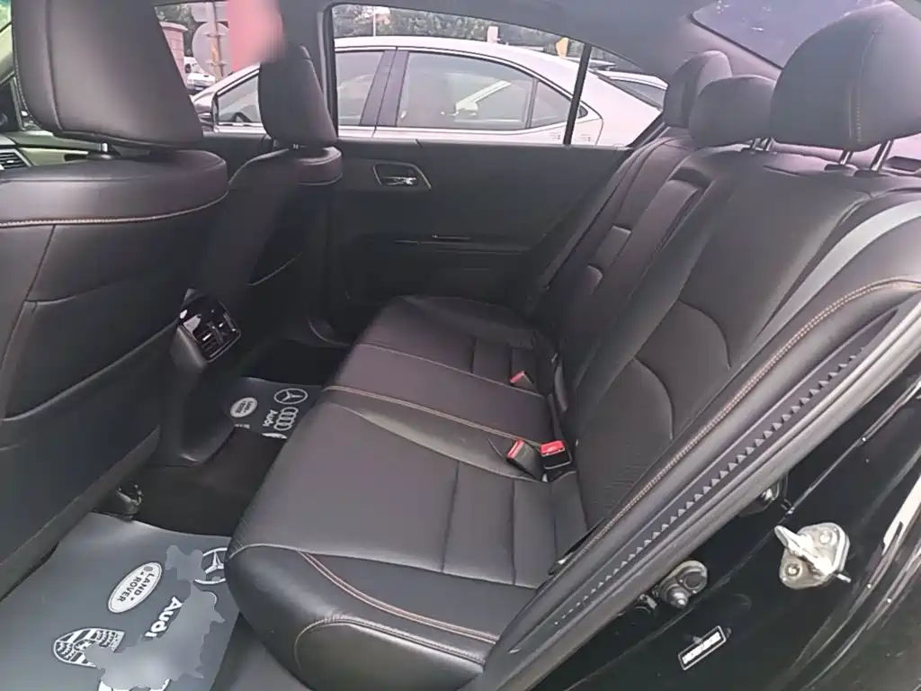 Honda Accord 2019 — фото 17
