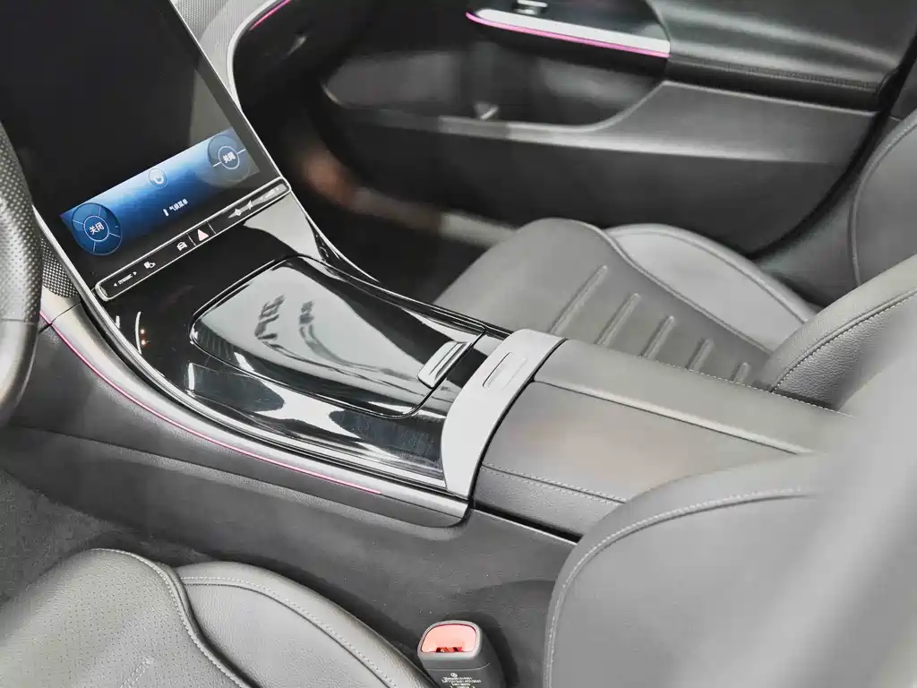 Mercedes-Benz C-Class 2024 — фото 20