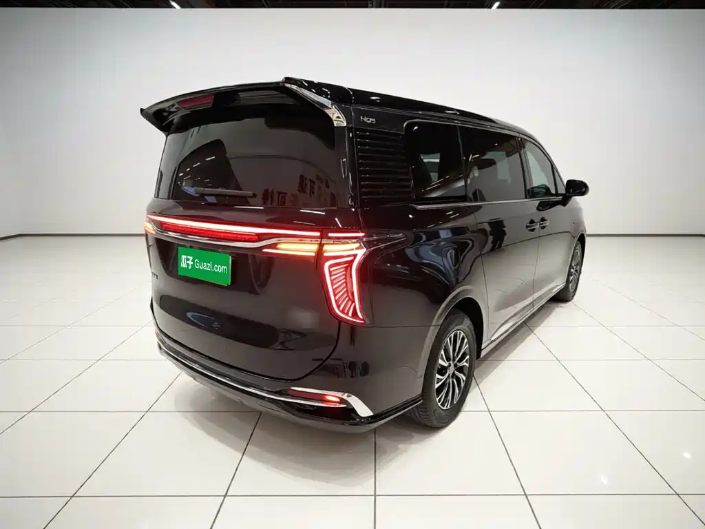 Hongqi HQ9 PHEV 2024