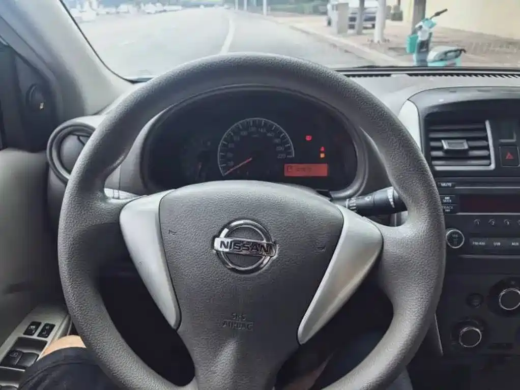 Nissan Sunny 2016 — фото 9