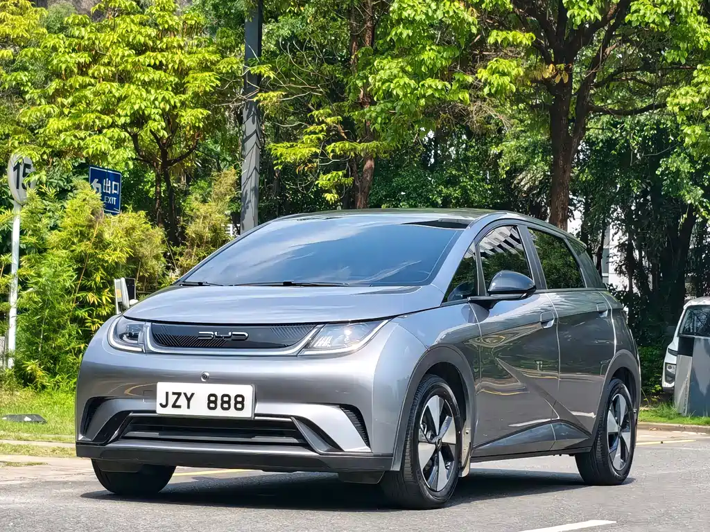 BYD Dolphin 2023
