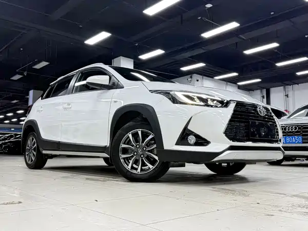 Toyota Yaris L 2023