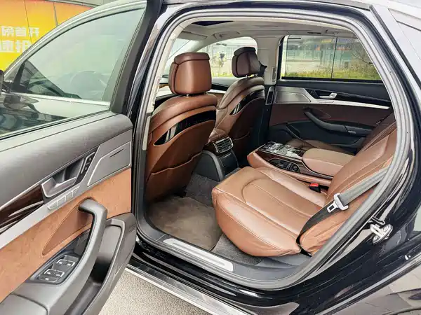 Audi A8 2013