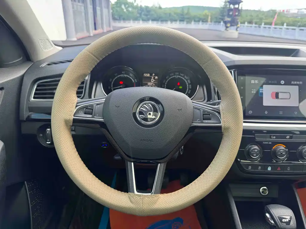 Skoda Kamiq 2023 — фото 15