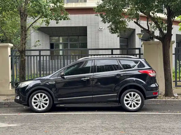 Ford Kuga 2014